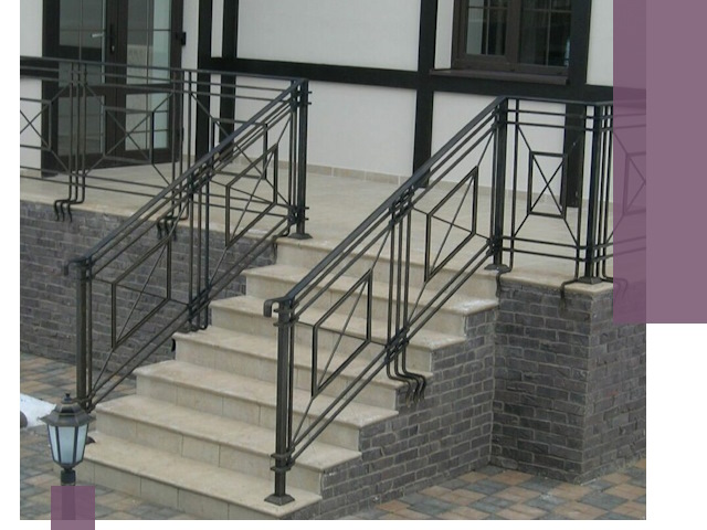 Перила для крыльца в Конаково — монтаж, изготовление и установка