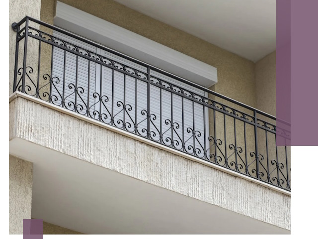 Балконные ограждения из металла и стекла в Конаково для домов